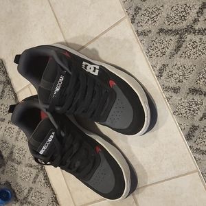 DC shoes